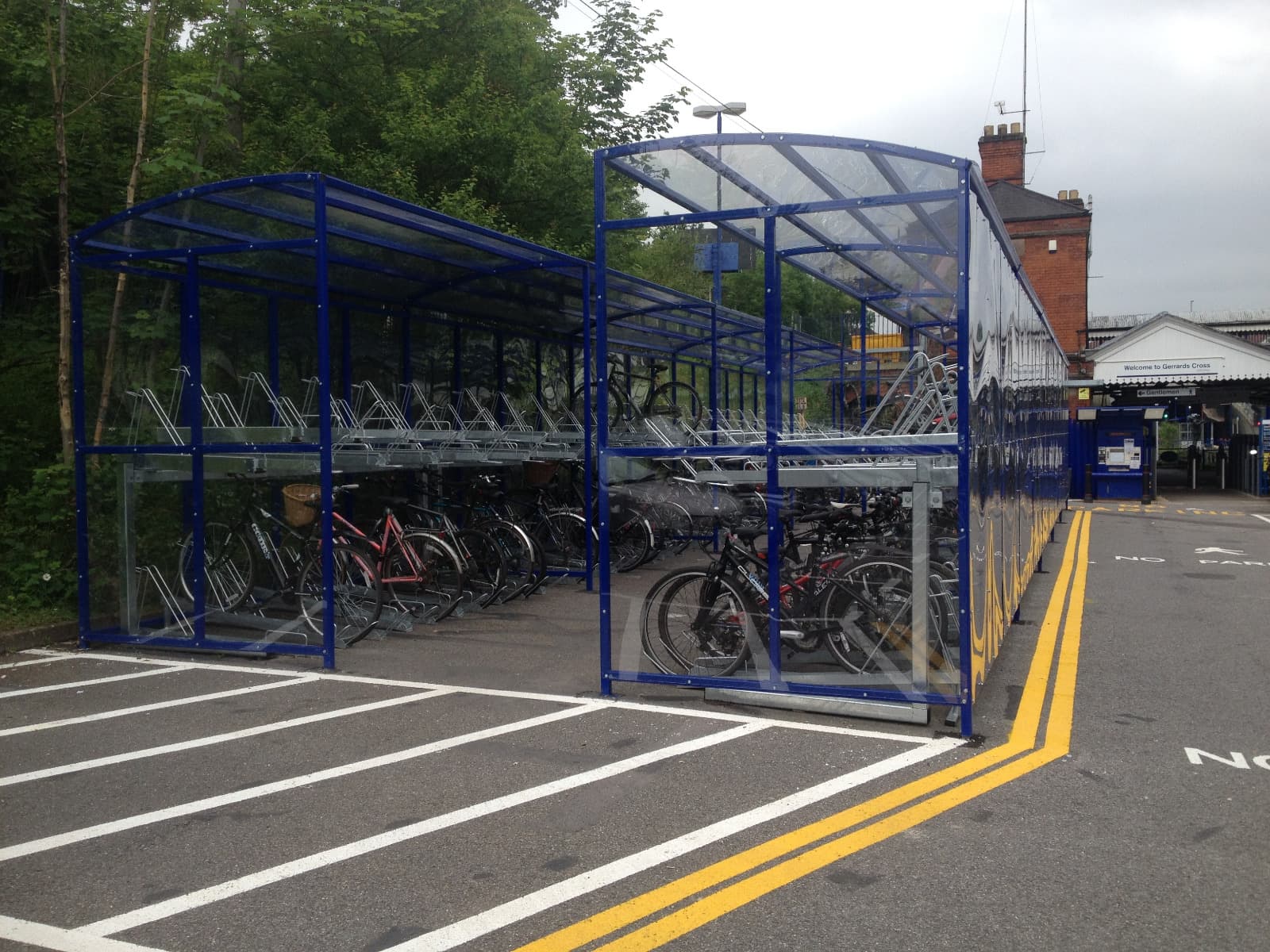 Bristol Bike Shelter - image 2