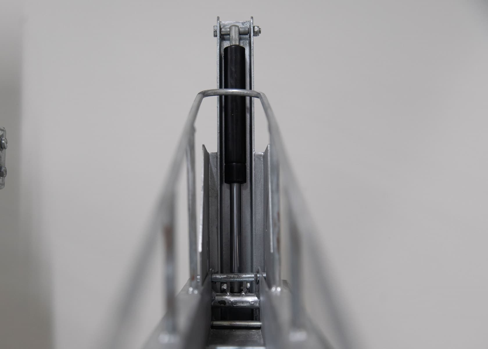 Two-Tier Bike Rack with Gas Strut - image 5